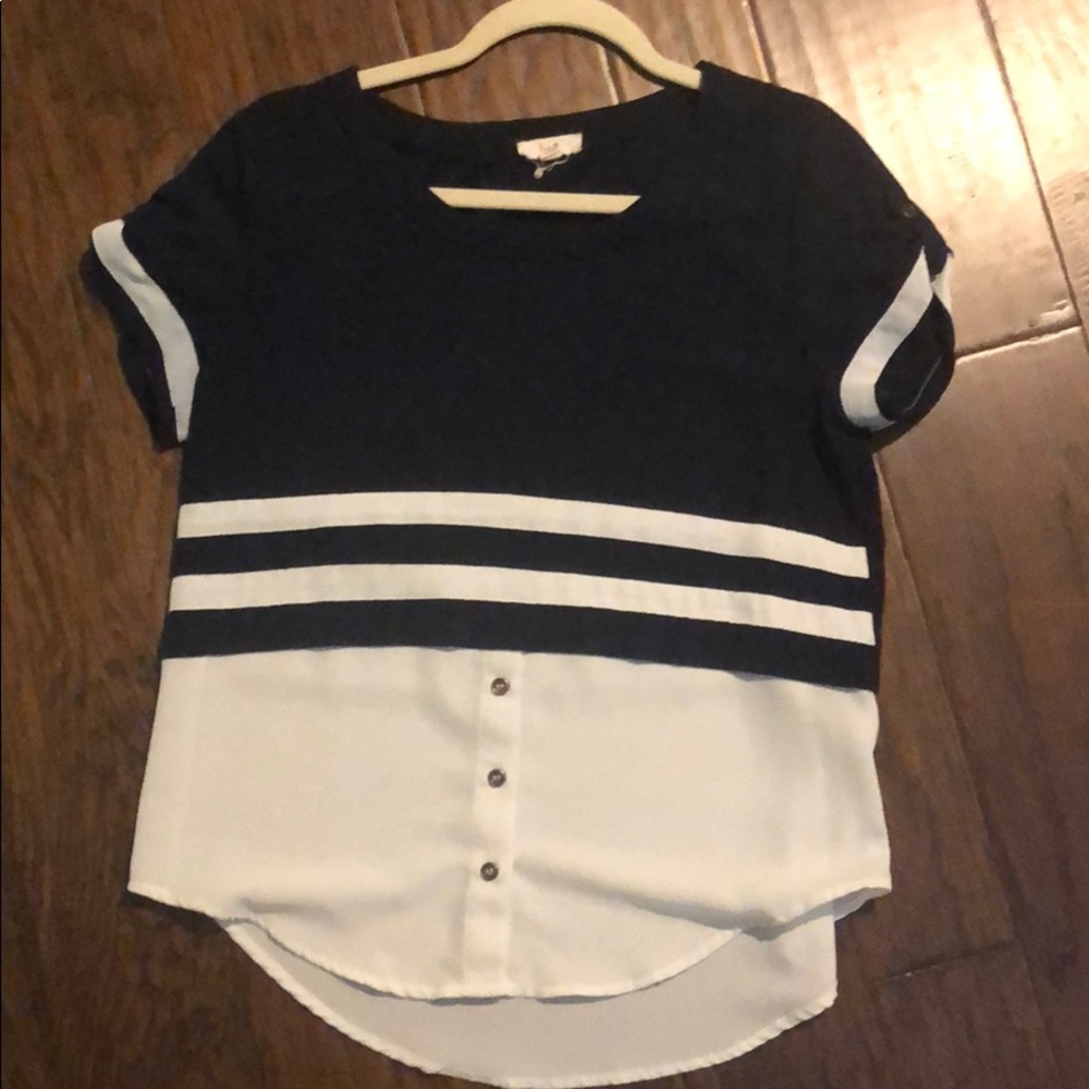 E Hanger M short sleeve blouse
